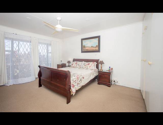 4 BEDROOM HOUSE FOR SALE IN QUEENSBERRY BAY